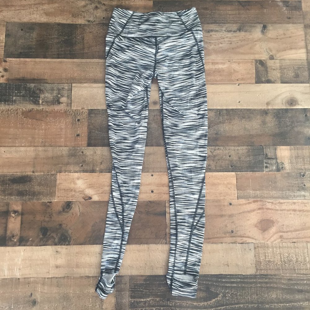 Victoria SPORT High Waisted Legging Black Small - Picture 5 of 8